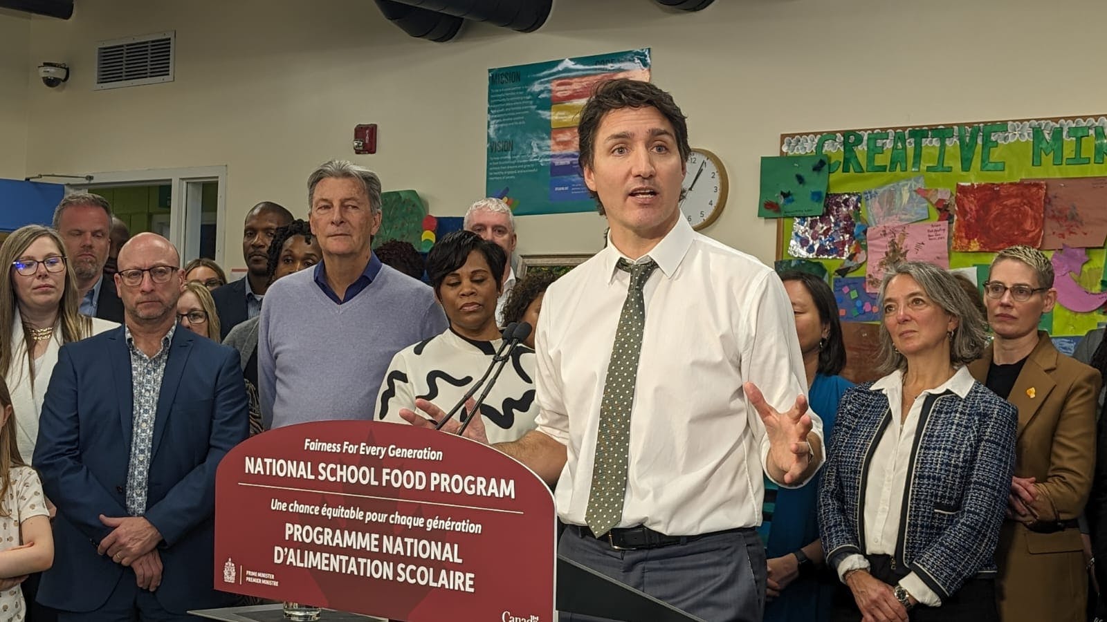 Trudeau announces $1 billion national school food program