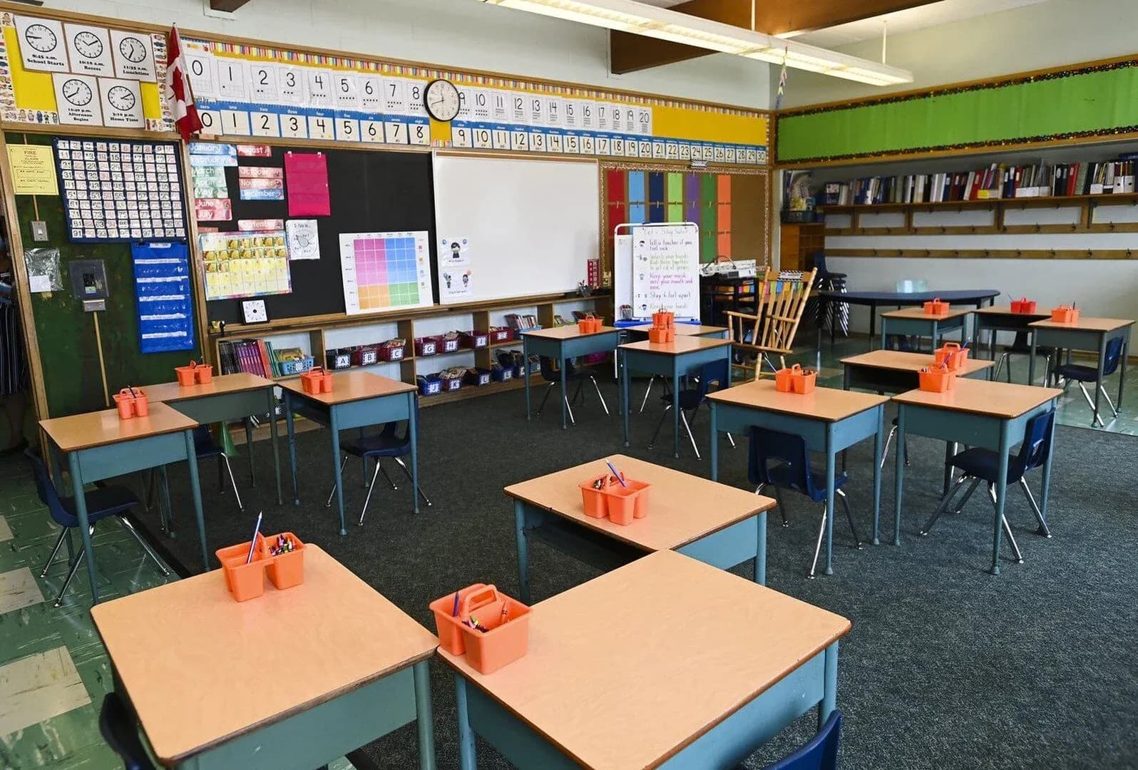 Teachers in Ontario's French school system set to vote on strike mandate