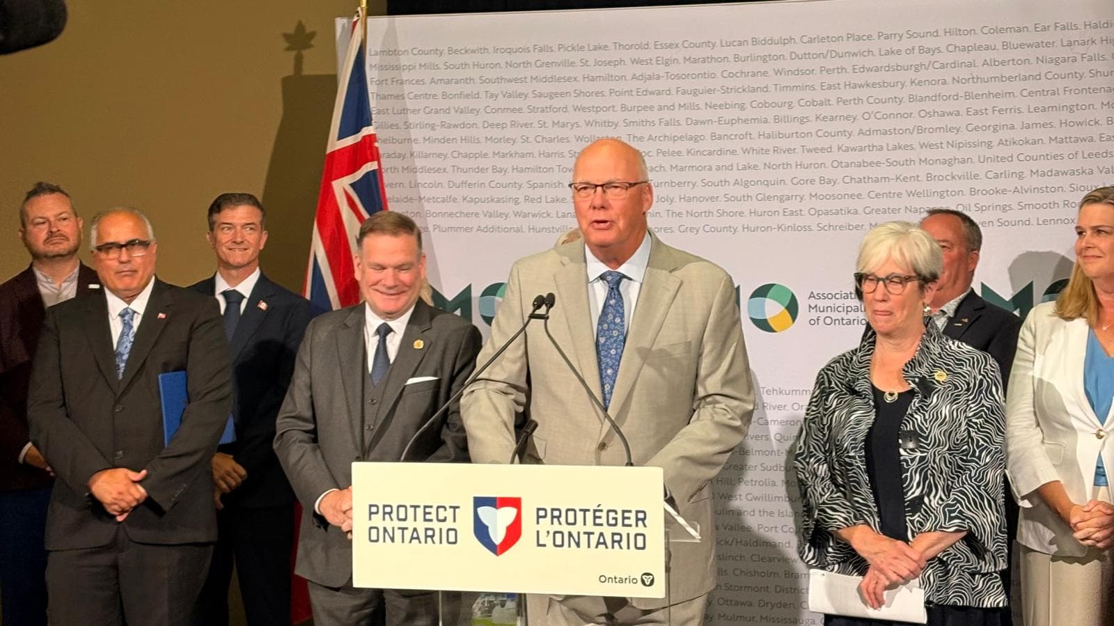 Ontario, Ottawa strike $1B infrastructure deal for municipalities without development charges