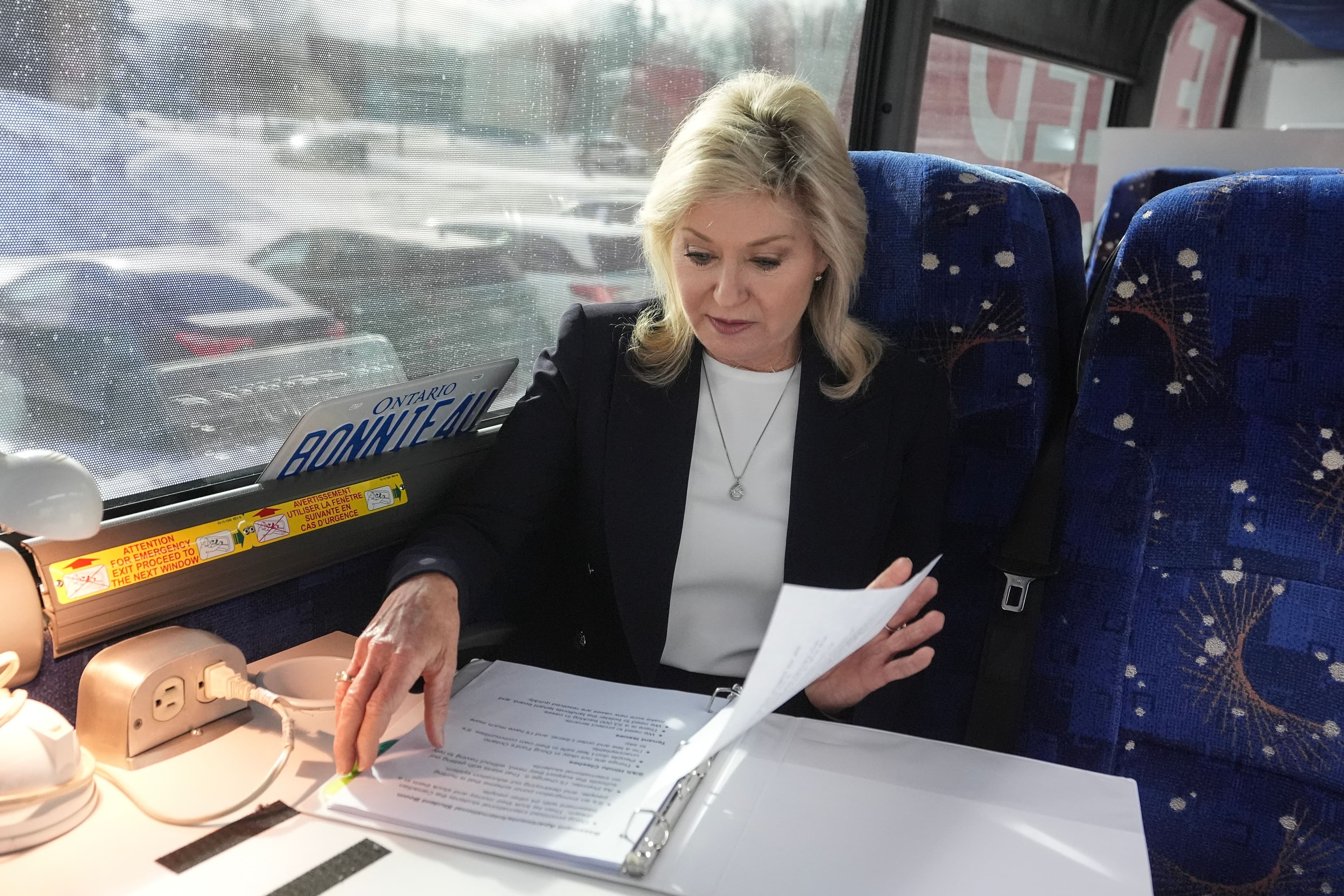 Horwath meets with Crombie but Stiles says there's no rift